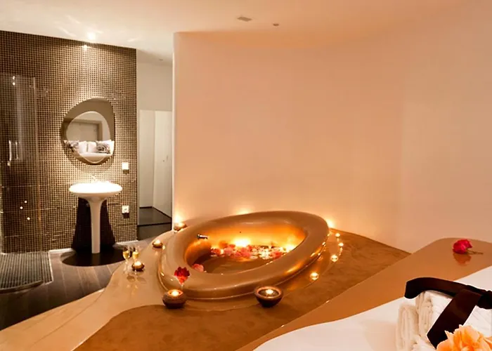 Absoluto Design Hotel 4*